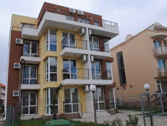 Выгодная студия близко от моря в центральной части Равды