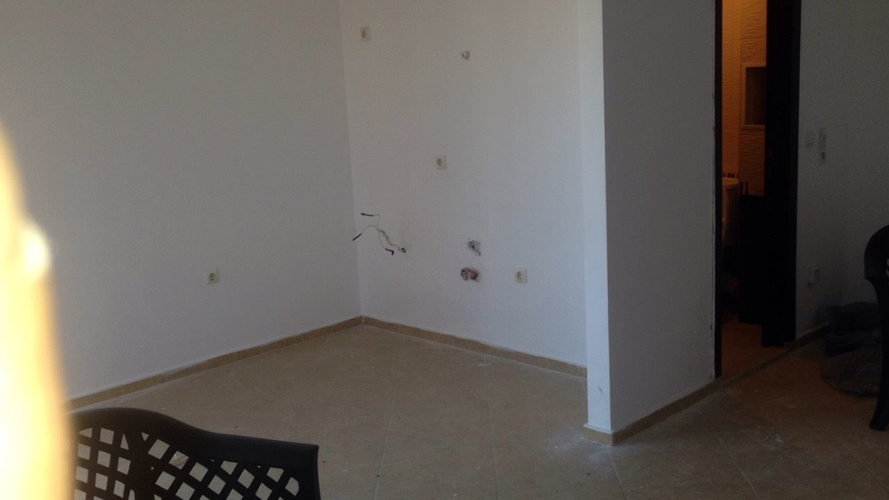 Выгодная студия близко от моря в центральной части Равды