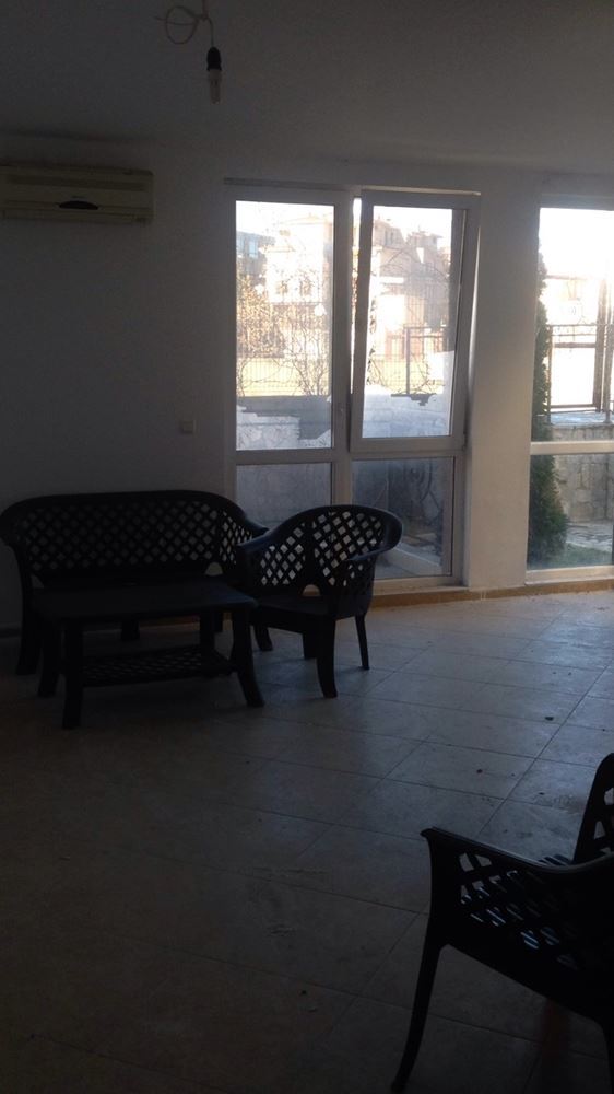 Выгодная студия близко от моря в центральной части Равды