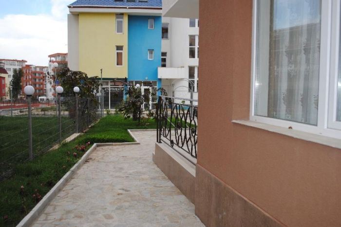 Выгодная студия близко от моря в центральной части Равды