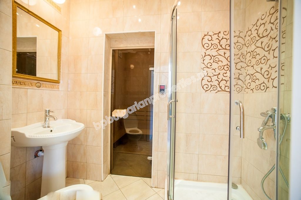 Уникальный роскошно меблированный трехэтажный дом на продажу в Созополе