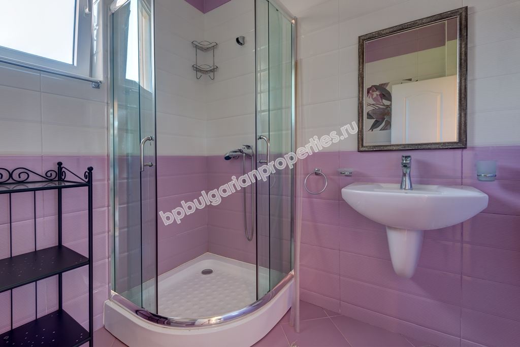 Уникальный роскошно меблированный трехэтажный дом на продажу в Созополе