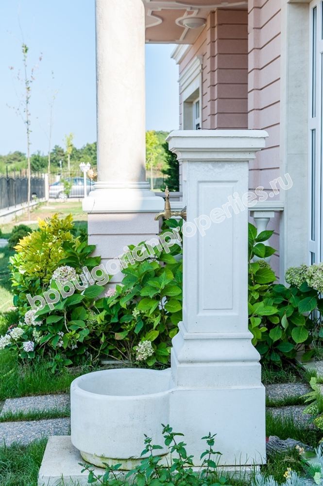 Уникальный роскошно меблированный трехэтажный дом на продажу в Созополе