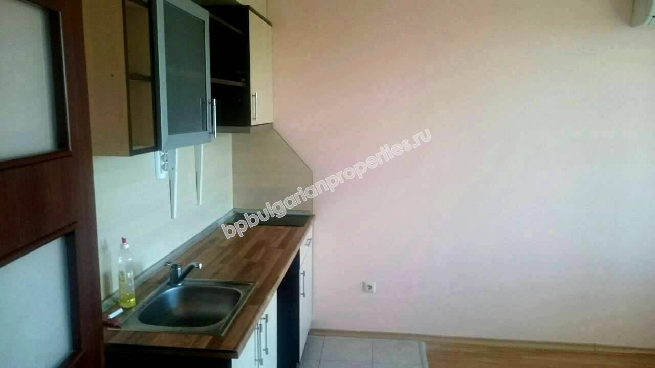 Двухкомнатная квартира на продажу близко к морю в городе Поморие