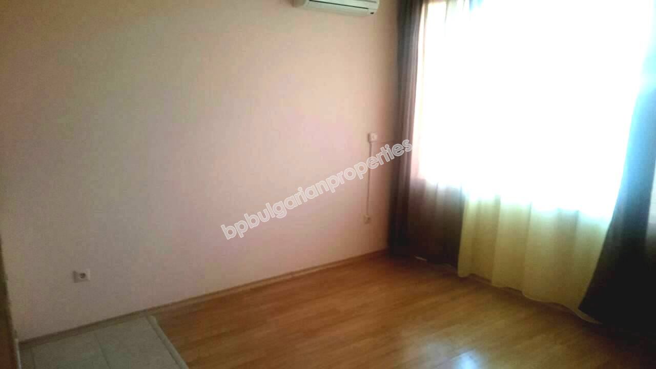 Двухкомнатная квартира на продажу близко к морю в городе Поморие