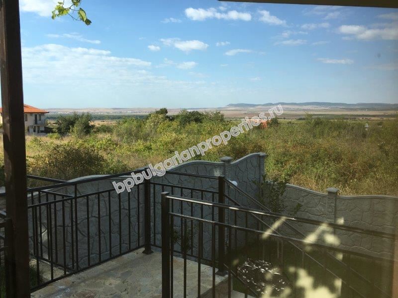 Отдельный новый дом с участком в 4 км от моря