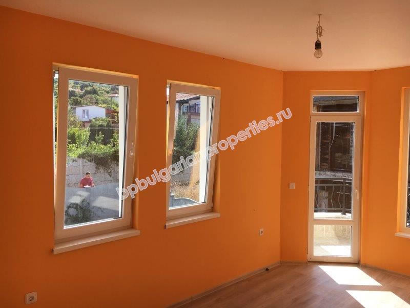 Отдельный новый дом с участком в 4 км от моря