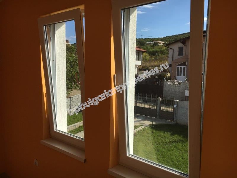 Отдельный новый дом с участком в 4 км от моря