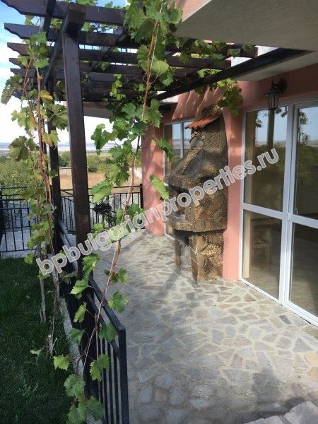 Отдельный новый дом с участком в 4 км от моря