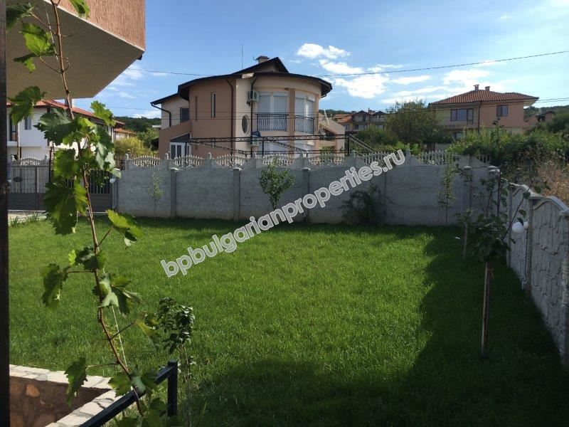 Отдельный новый дом с участком в 4 км от моря