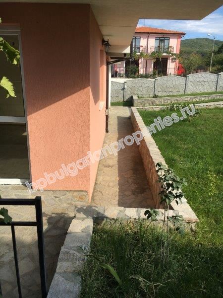 Отдельный новый дом с участком в 4 км от моря