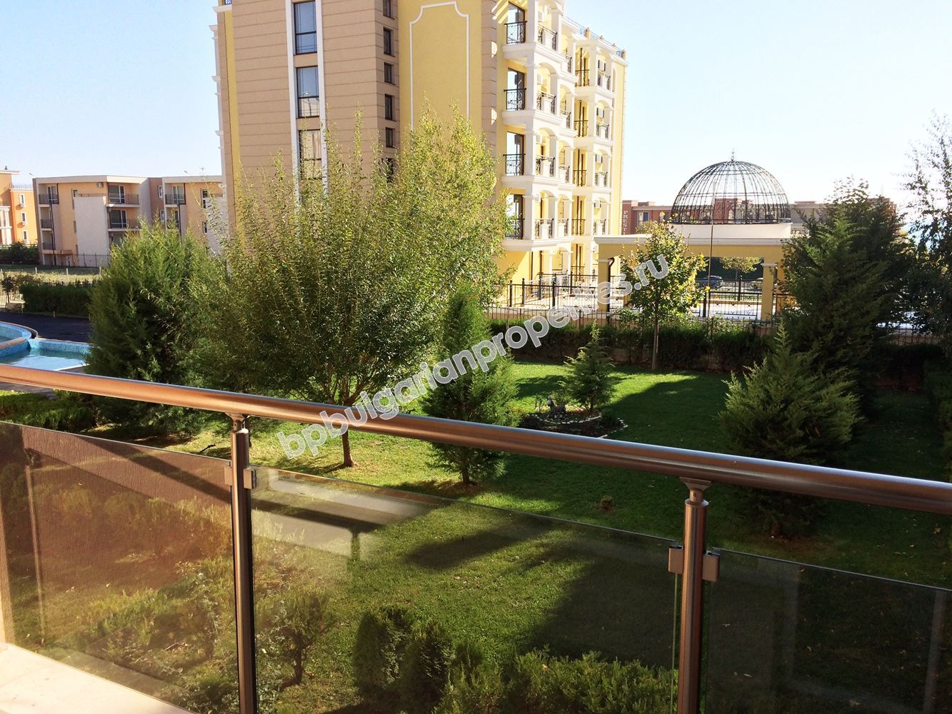 Меблированная студия близко к пляжу на продажу в курорте Святой Влас