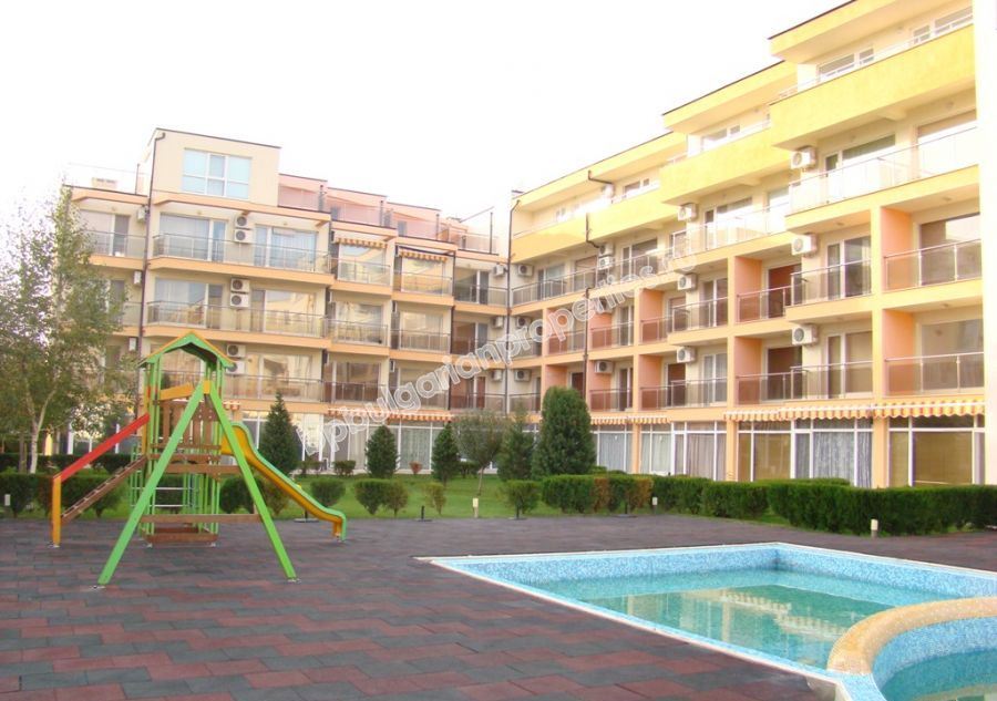 Меблированная студия близко к пляжу на продажу в курорте Святой Влас