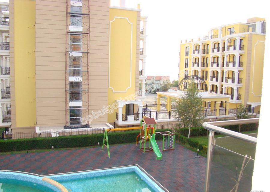 Меблированная студия близко к пляжу на продажу в курорте Святой Влас