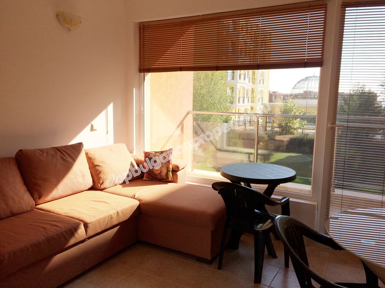 Меблированная студия близко к пляжу на продажу в курорте Святой Влас