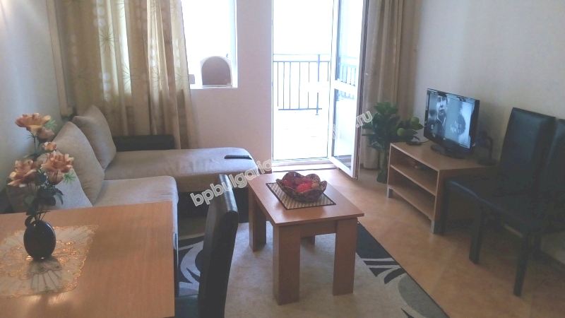 Меблированная двухкомнатная квартира близко к пляжу на продажу в курорте Солнечный Берег