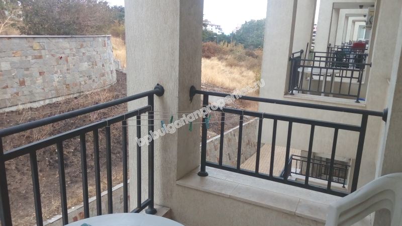 Меблированная двухкомнатная квартира близко к пляжу на продажу в курорте Солнечный Берег