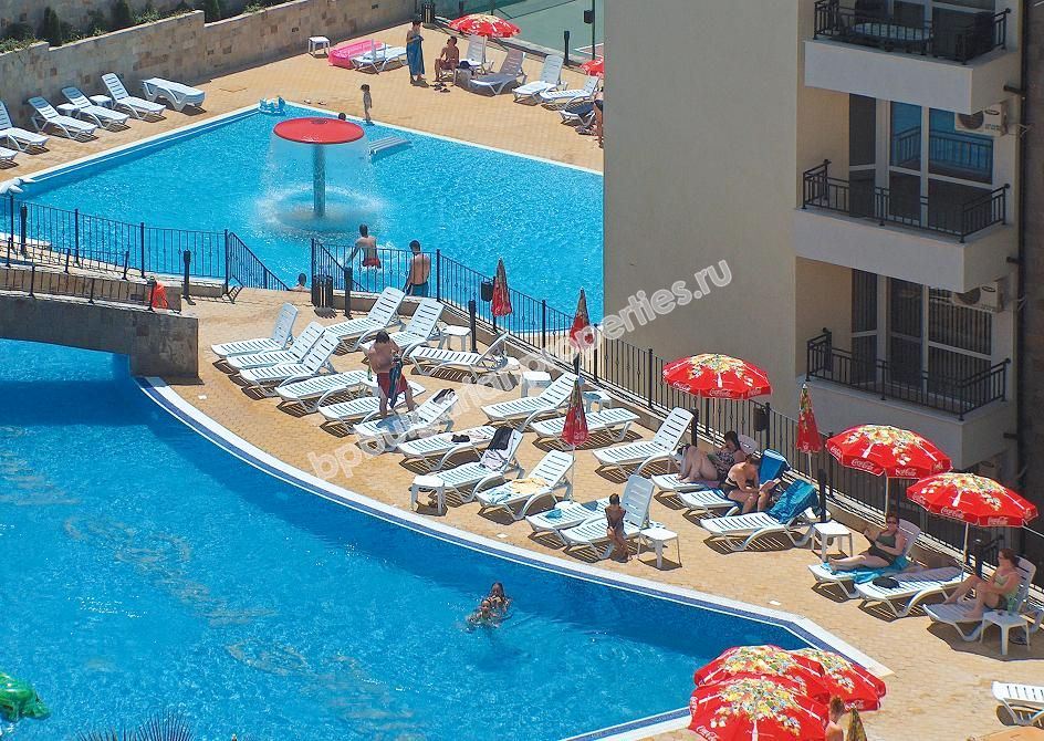 Меблированная двухкомнатная квартира близко к пляжу на продажу в курорте Солнечный Берег