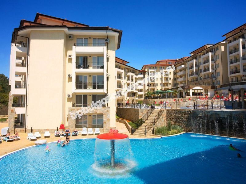 Меблированная двухкомнатная квартира близко к пляжу на продажу в курорте Солнечный Берег