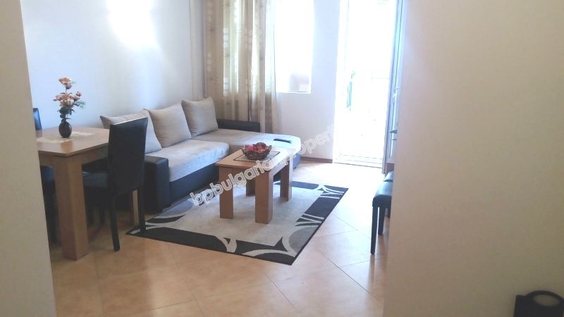 Меблированная двухкомнатная квартира близко к пляжу на продажу в курорте Солнечный Берег