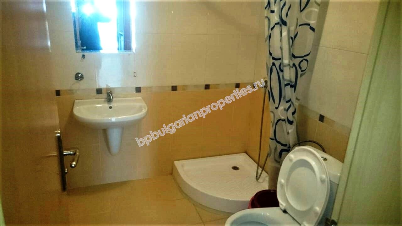 Двухкомнатная квартира на первой линии моря без таксы обслуживания для продажи в Солнечном Берегу