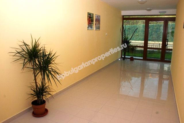 Двухкомнатная меблированная квартира для продажи вблизи моря в курорте Святой Влас