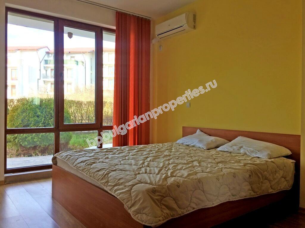 Двухкомнатная меблированная квартира для продажи вблизи моря в курорте Святой Влас