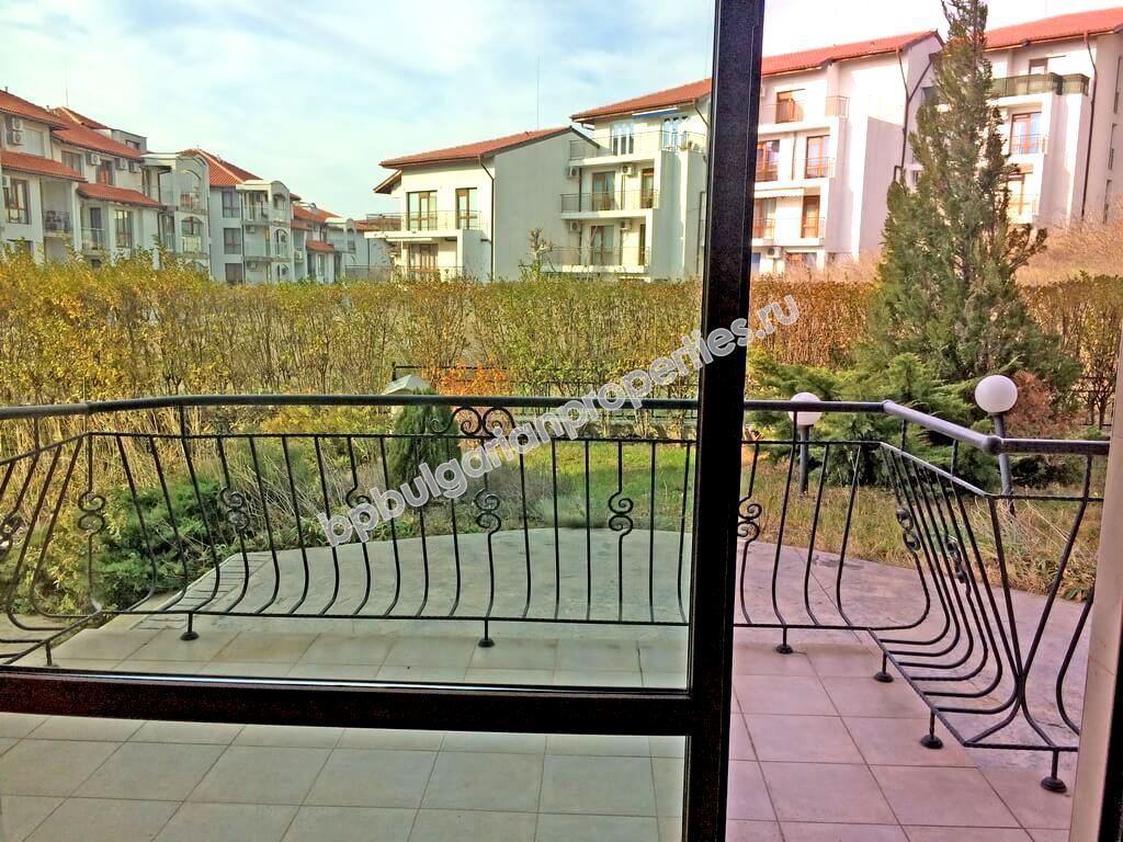 Двухкомнатная меблированная квартира для продажи вблизи моря в курорте Святой Влас