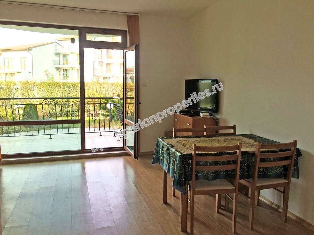 Двухкомнатная меблированная квартира для продажи вблизи моря в курорте Святой Влас