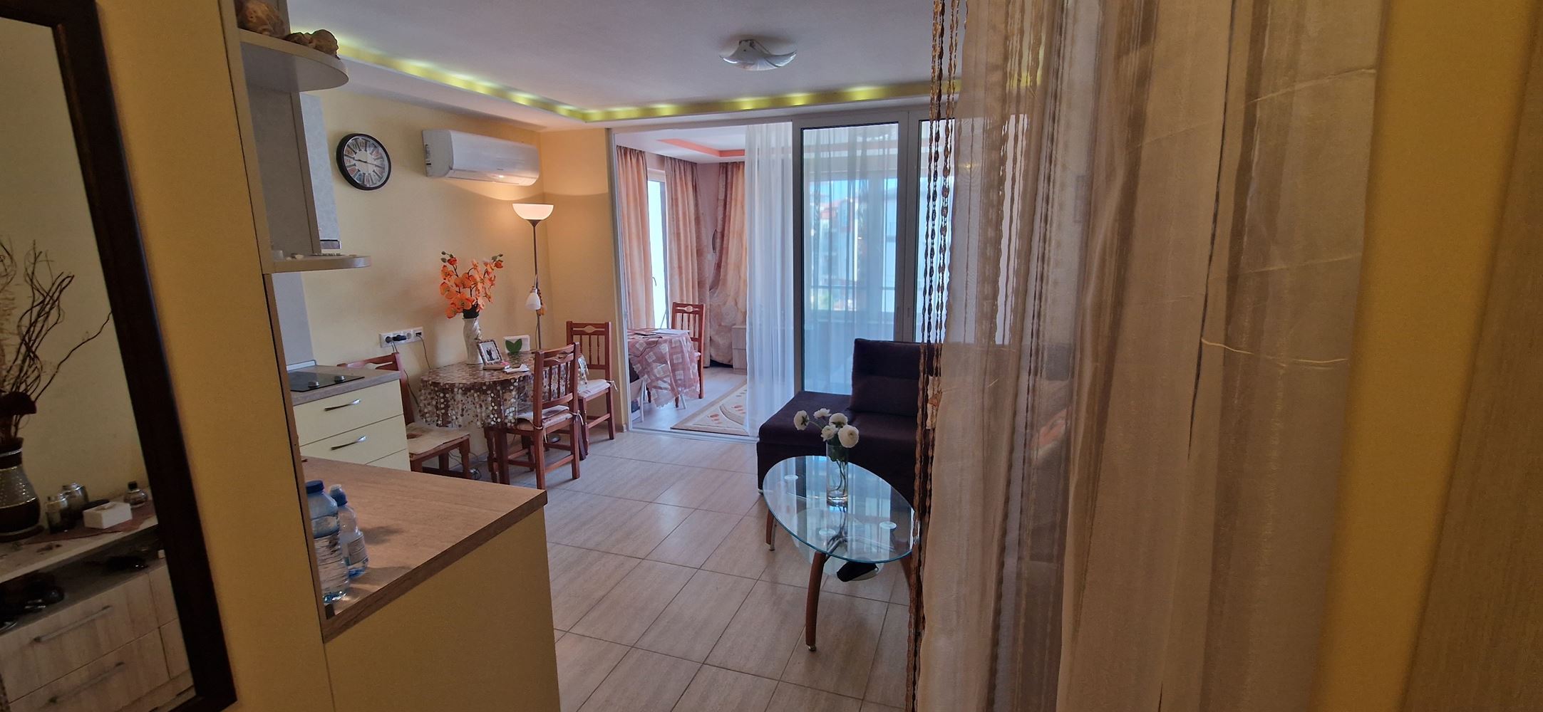 Меблированная двухкомнатная квартира в 100 метрах от моря в Равда