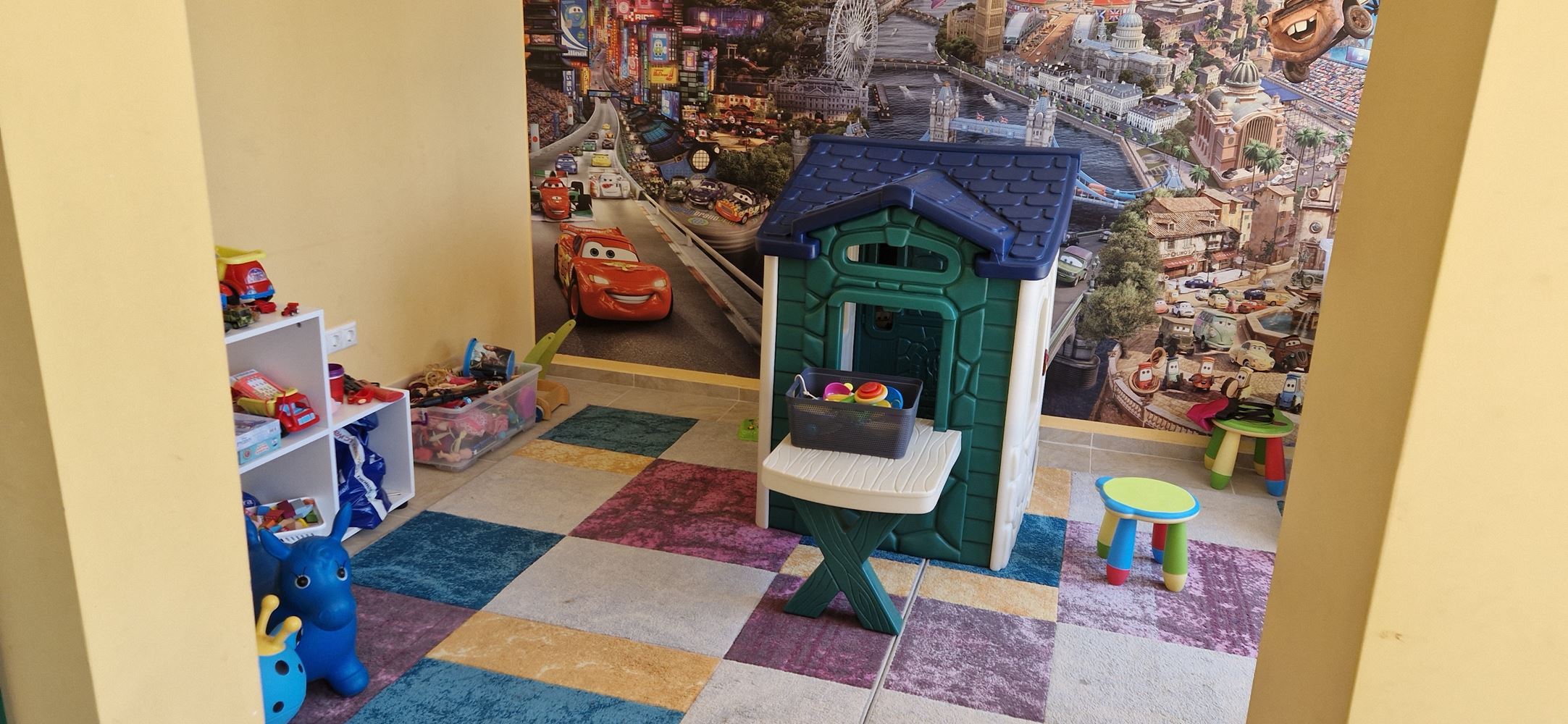 Меблированная двухкомнатная квартира в 100 метрах от моря в Равда