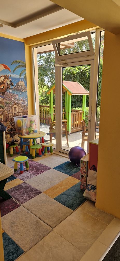 Меблированная двухкомнатная квартира в 100 метрах от моря в Равда