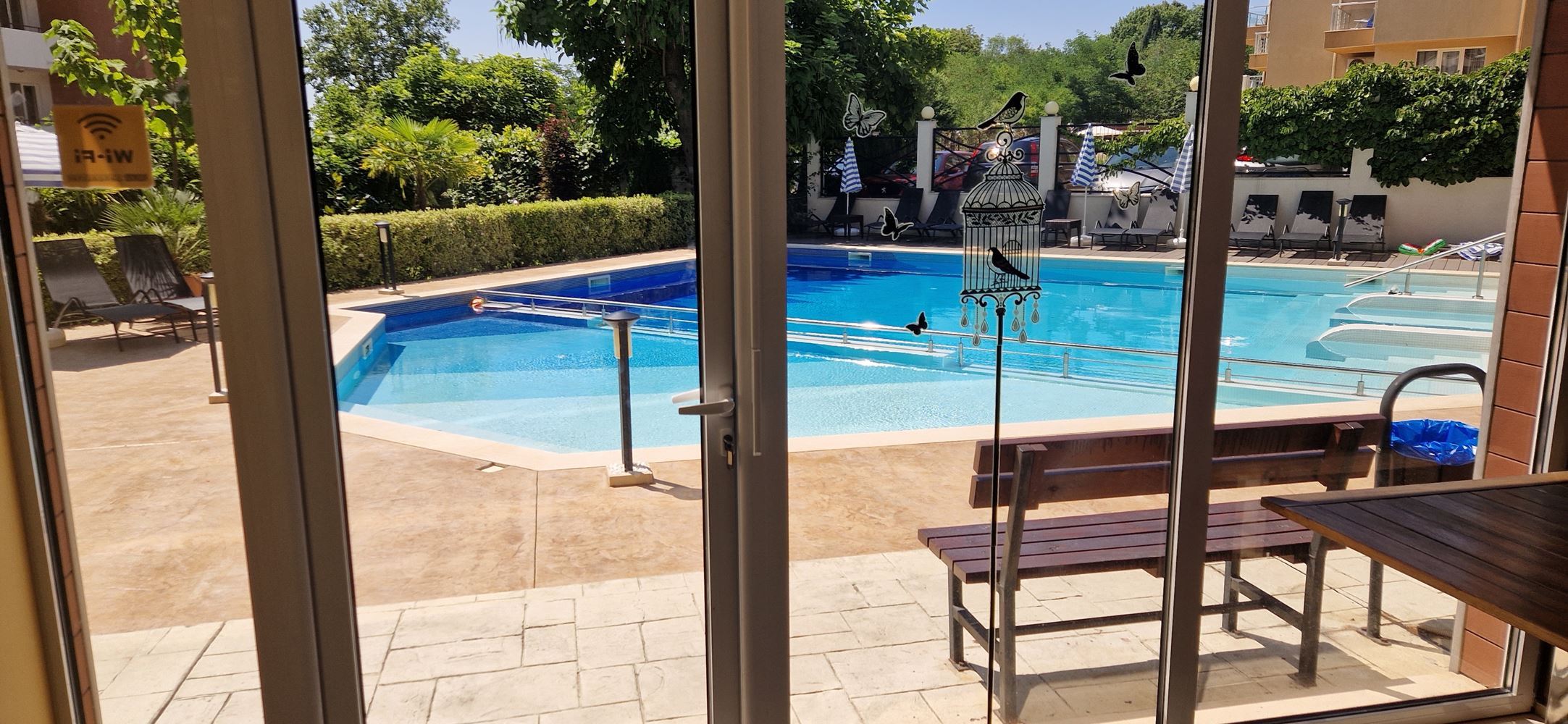 Меблированная двухкомнатная квартира в 100 метрах от моря в Равда