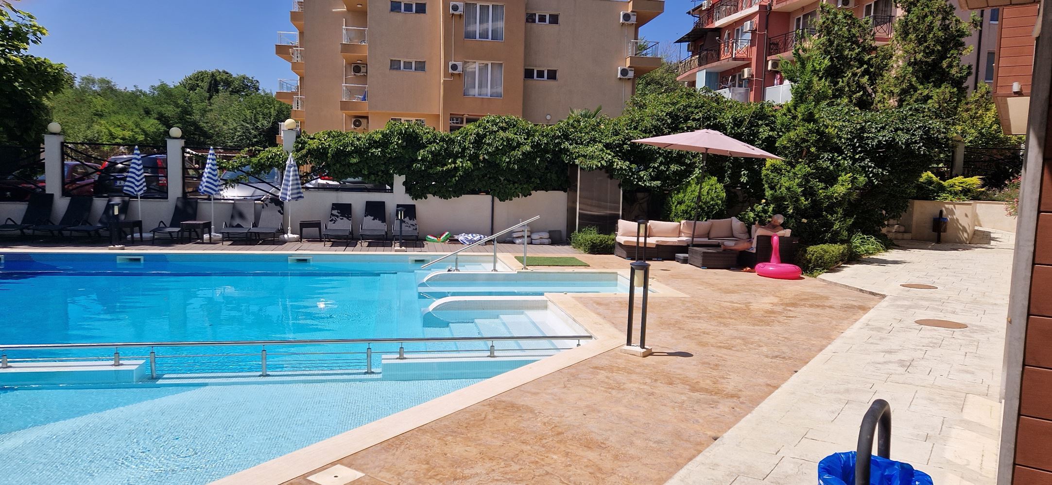 Меблированная двухкомнатная квартира в 100 метрах от моря в Равда