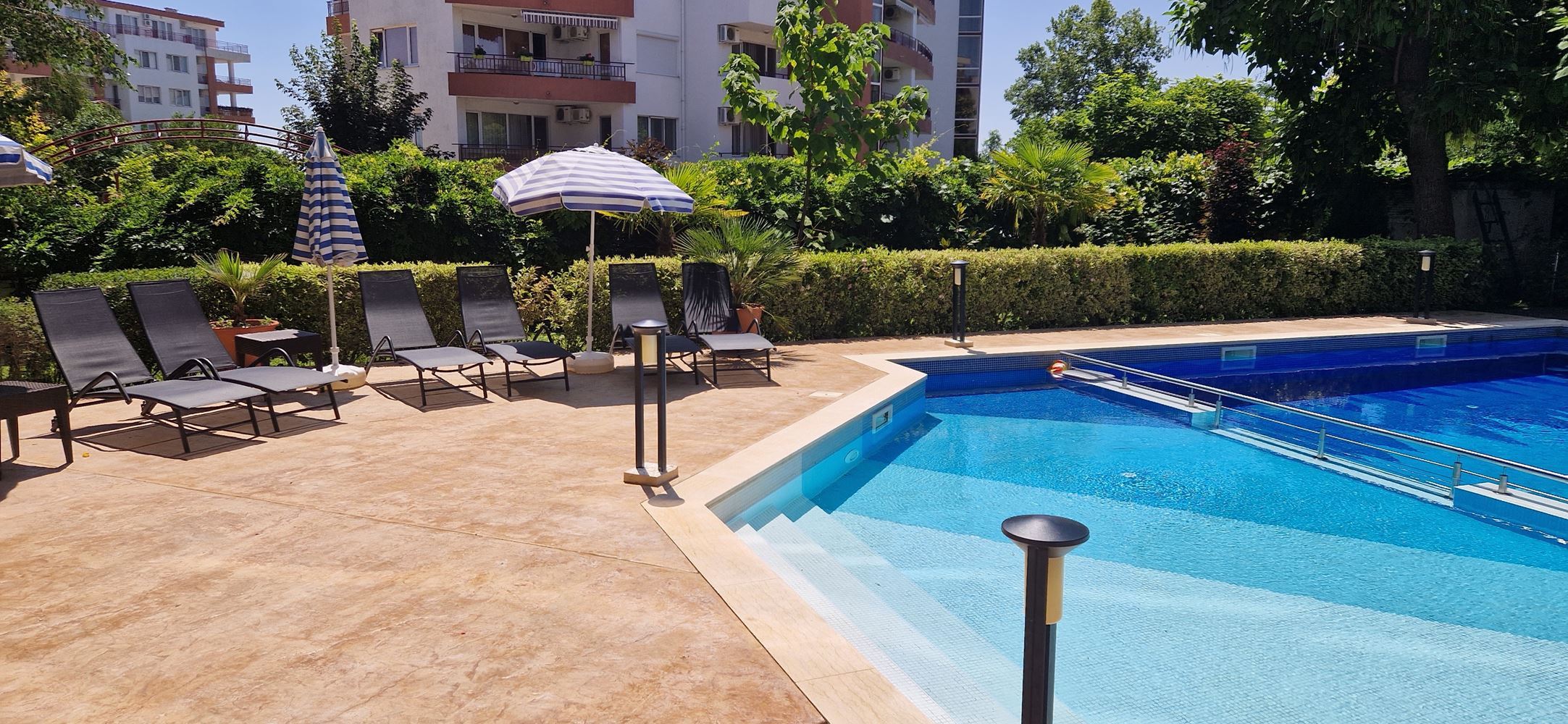 Меблированная двухкомнатная квартира в 100 метрах от моря в Равда