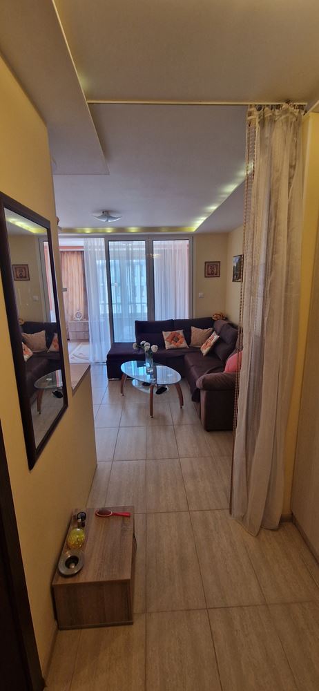 Меблированная двухкомнатная квартира в 100 метрах от моря в Равда