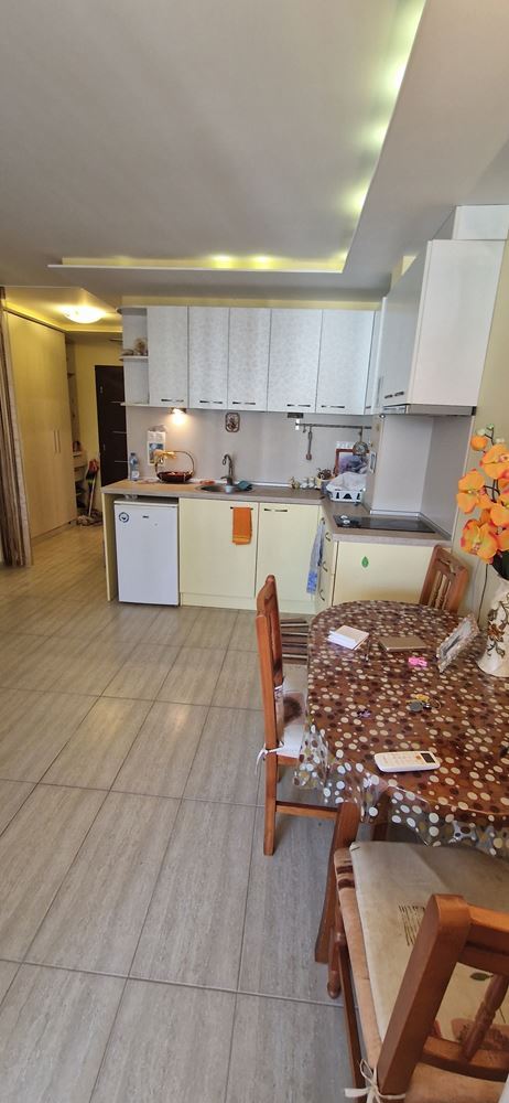 Меблированная двухкомнатная квартира в 100 метрах от моря в Равда