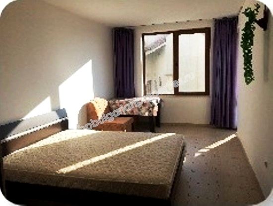 Двухкомнатная меблированная квартира близко к пляжу на продажу в курорте Солнечный Берег