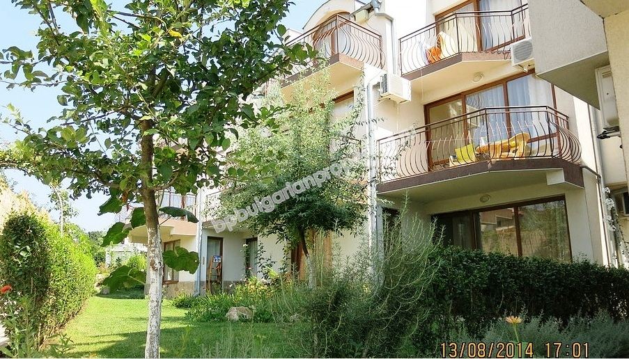 Двухкомнатная меблированная квартира близко к пляжу на продажу в курорте Солнечный Берег