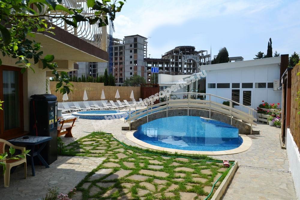 Двухкомнатная меблированная квартира близко к пляжу на продажу в курорте Солнечный Берег