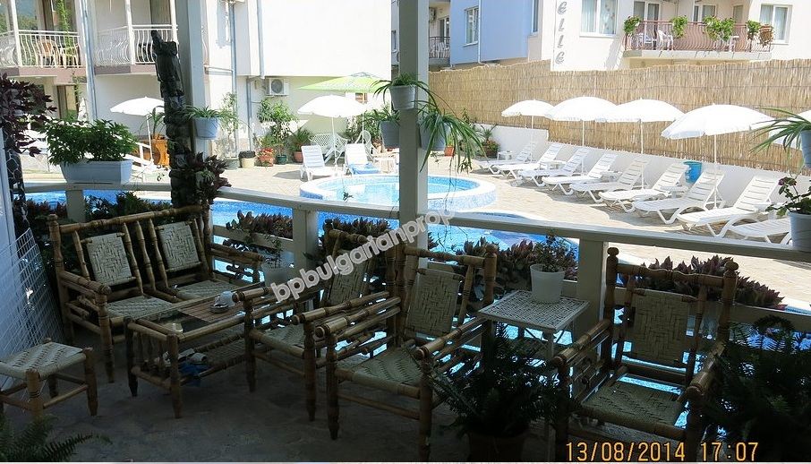 Двухкомнатная меблированная квартира близко к пляжу на продажу в курорте Солнечный Берег