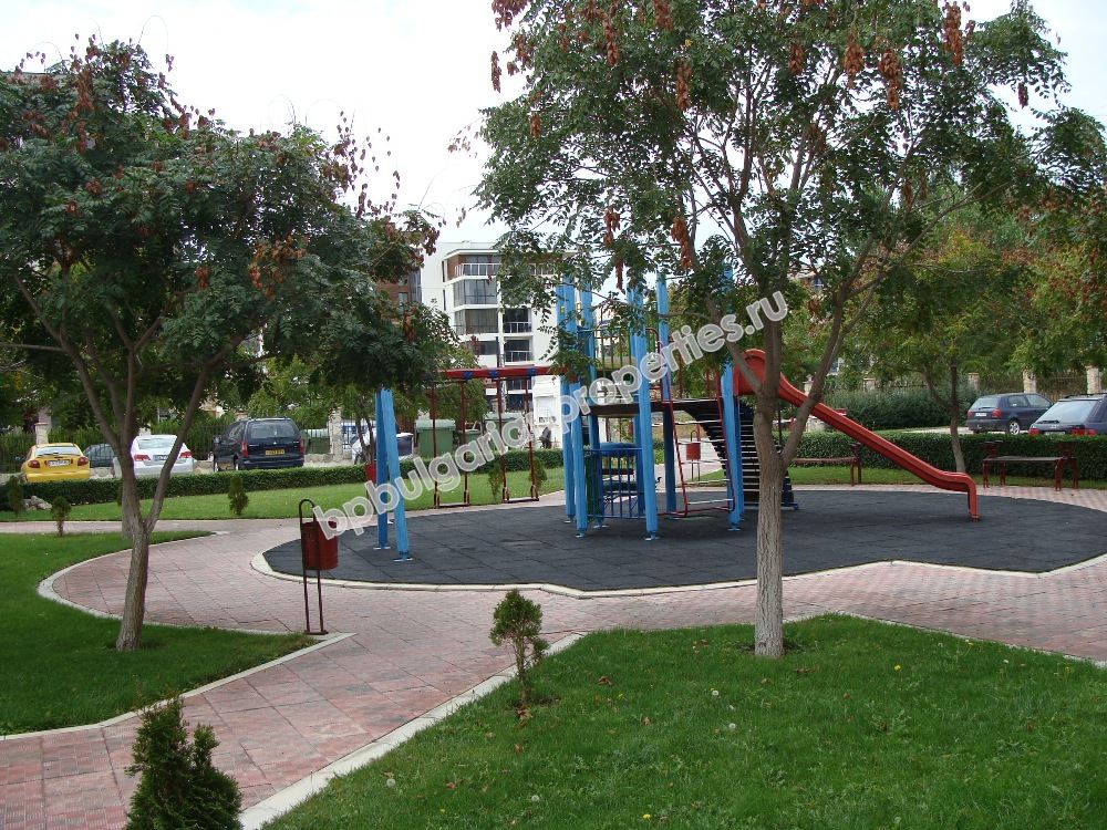 Меблированная просторная студия на продажу в курорте Солнечный Берег