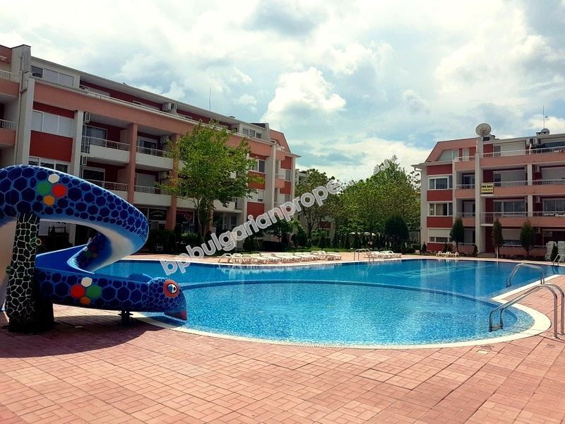 Меблированная просторная студия на продажу в курорте Солнечный Берег