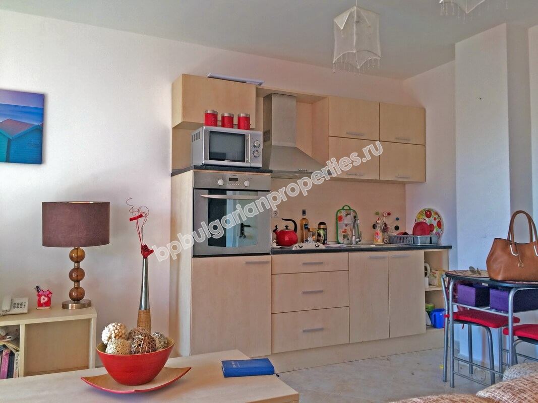 Дешевая меблированная студия на продажу в курорте Кошарица