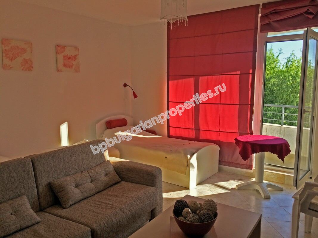 Дешевая меблированная студия на продажу в курорте Кошарица