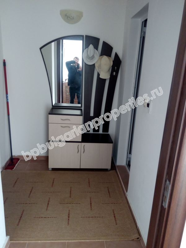 Двухкомнатная квартира с гаражомна продажу близко от моря в Равде