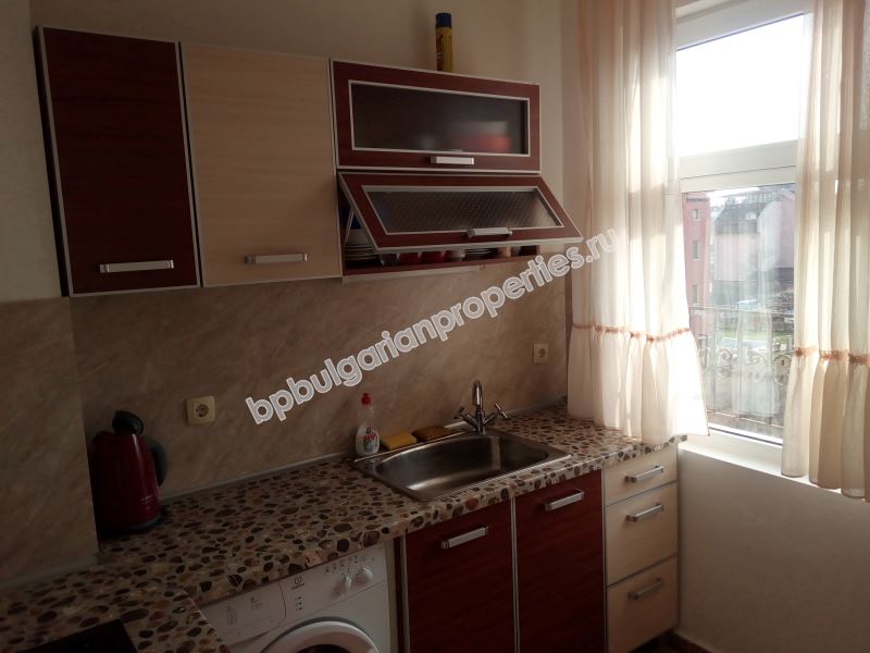 Двухкомнатная квартира с гаражомна продажу близко от моря в Равде