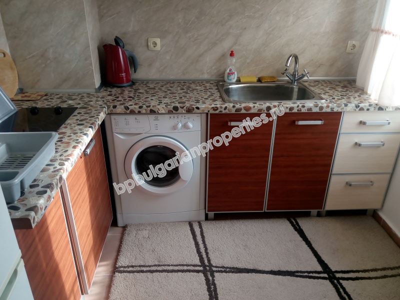 Двухкомнатная квартира с гаражомна продажу близко от моря в Равде