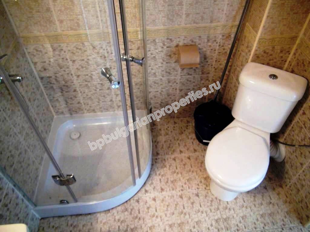 Двухкомнатная меблированная квартиры для продажи на первой линии моря в Равде