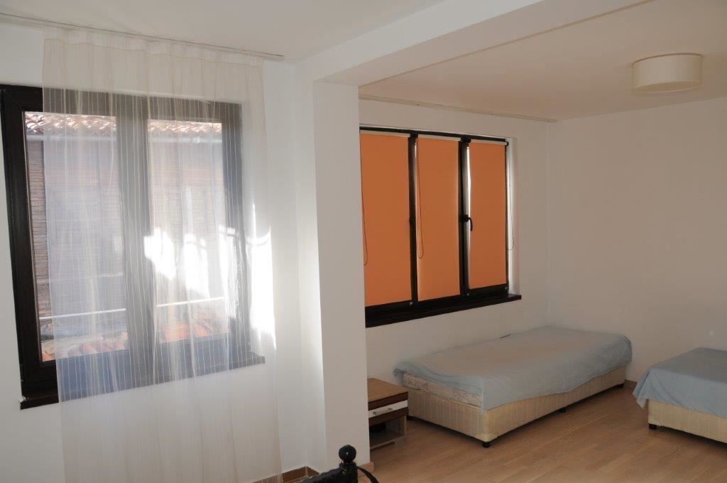 СНИЖЕНА ЦЕНА! Двухэтажный реставрированный дом в старой части Созополя